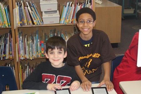 Rowland Elementary Hosts PTA Family Reading Experience